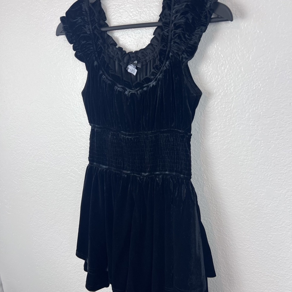 Urban Outfitters Velvet Romper Womens Small Black Smocked Fairy Vamp Grunge Y2K